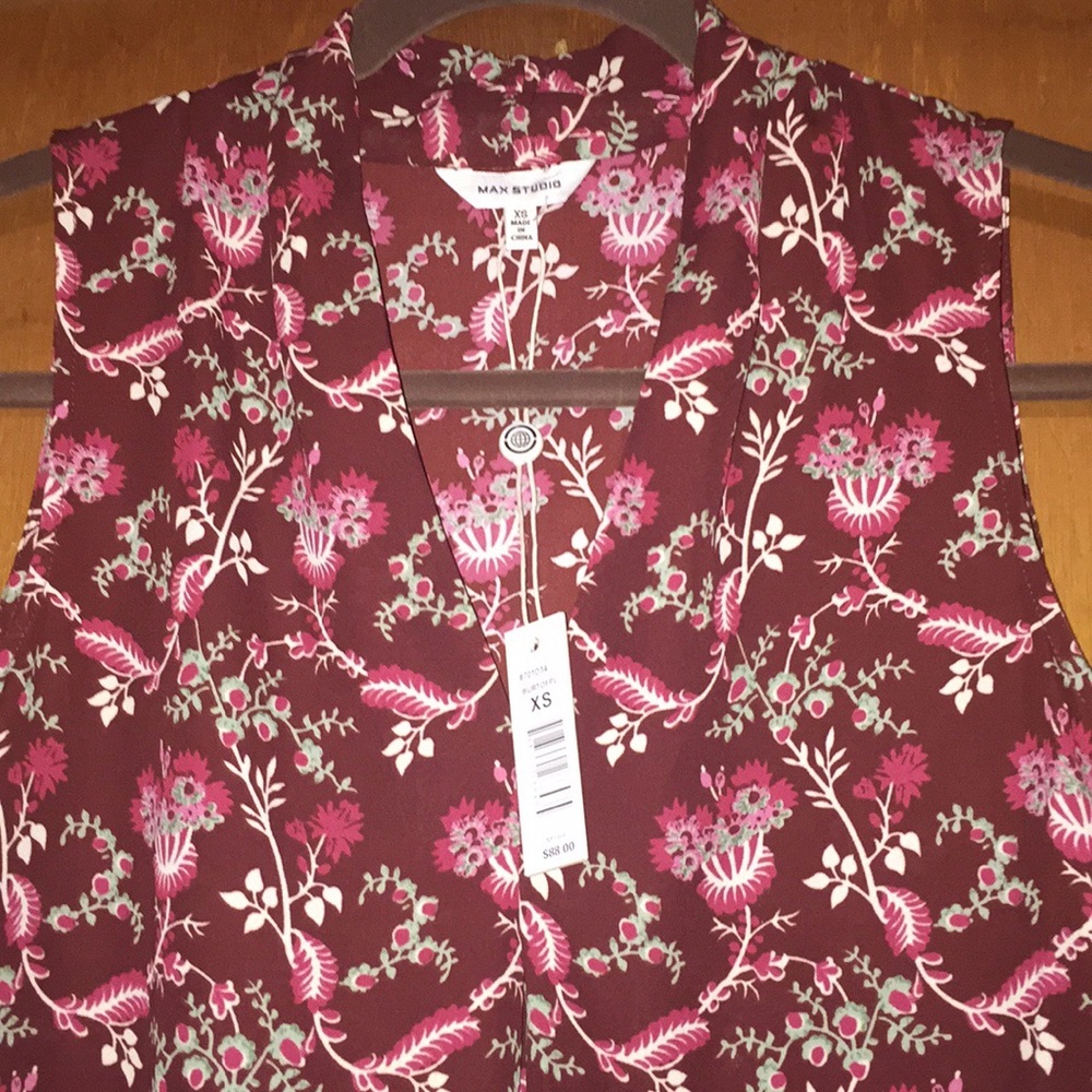 NWT Max Studio Top